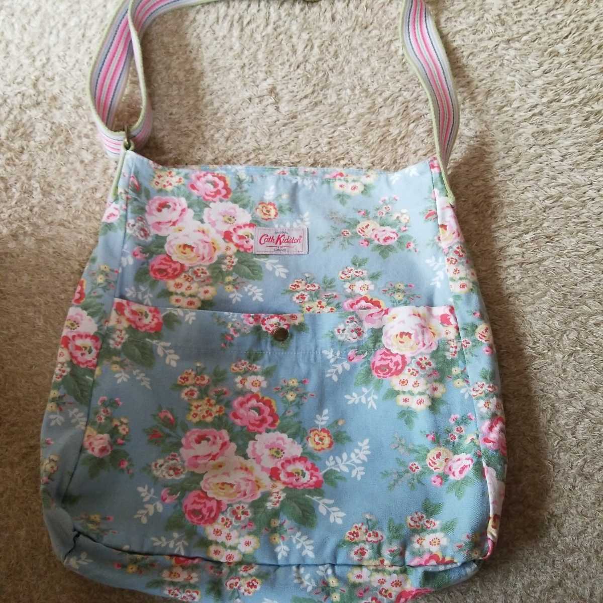 Cath Kidston キャスキッドソン ショルダーバッグ の落札情報詳細 ヤフオク落札価格情報 オークフリー スマートフォン版