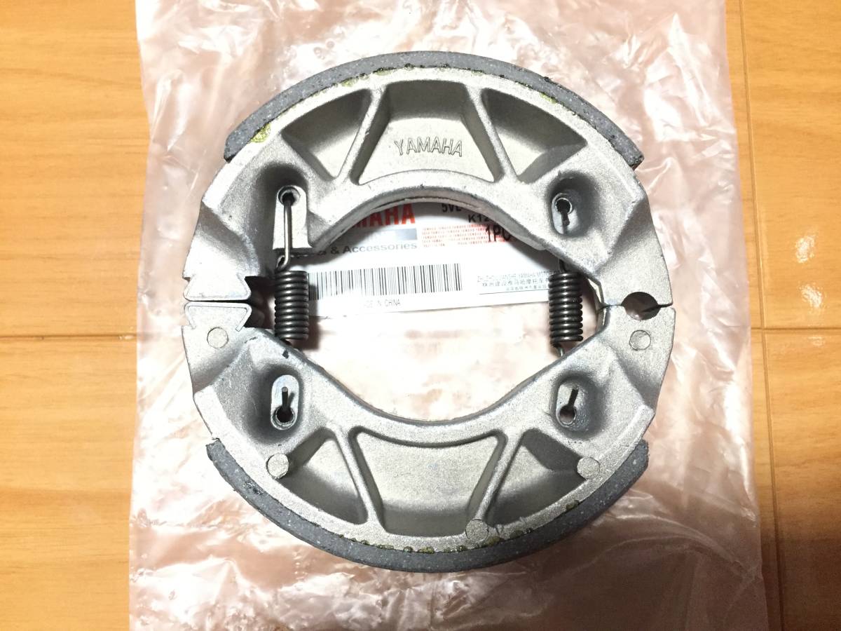 新品 新品 ヤマハ Ybr125 Ybr125k Ybr125kg Yb125sp リアブレーキシュー 検索用 ドラムブレーキ ライニング の落札情報詳細 ヤフオク落札価格情報 オークフリー スマートフォン版