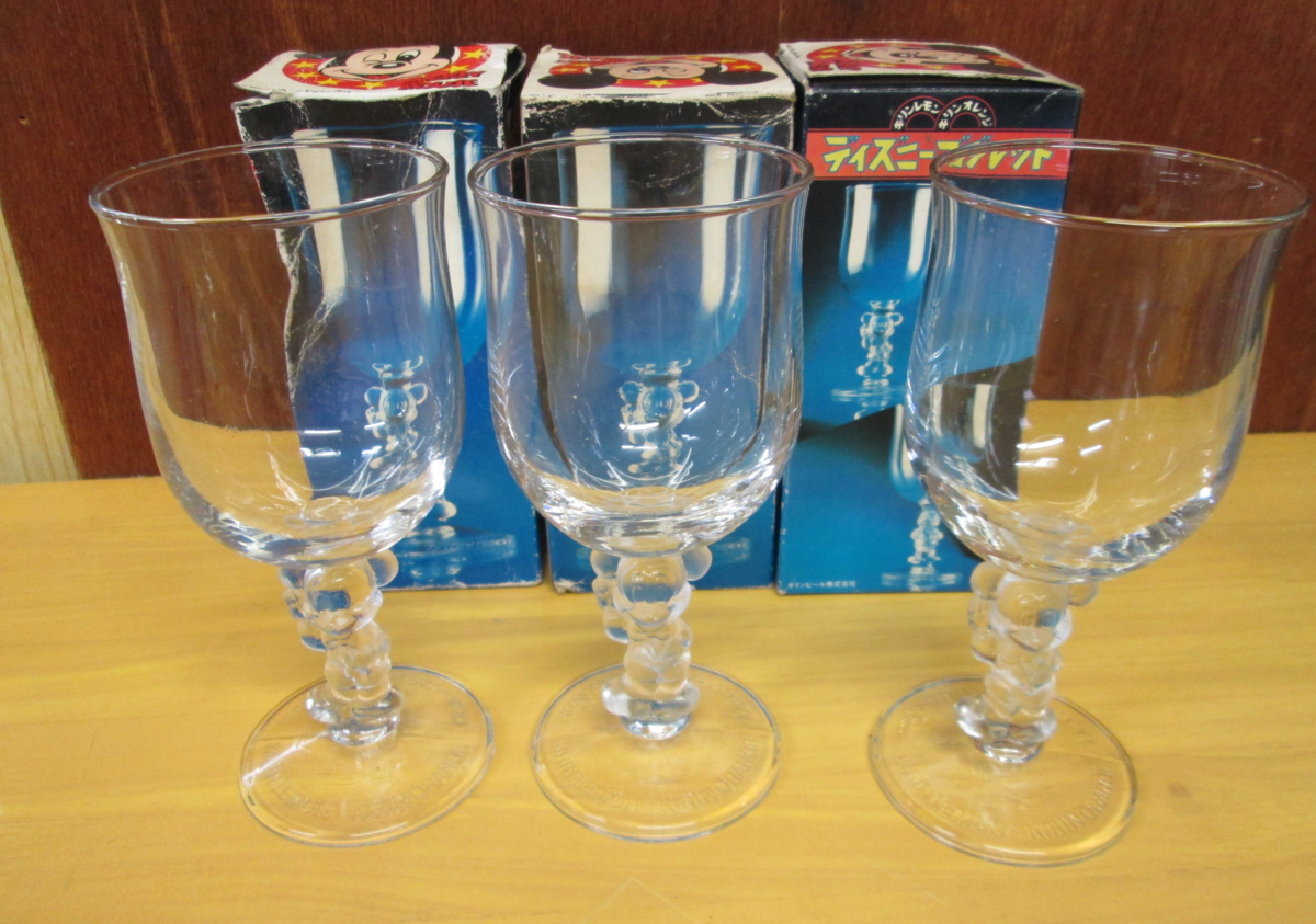 キリンレモン ディズニー ゴブレット ミッキー ディズニーtシャツグラス コップ マグカップ ディズニーシー お皿 8点セット 中古 現状品 の落札情報詳細 ヤフオク落札価格情報 オークフリー スマートフォン版