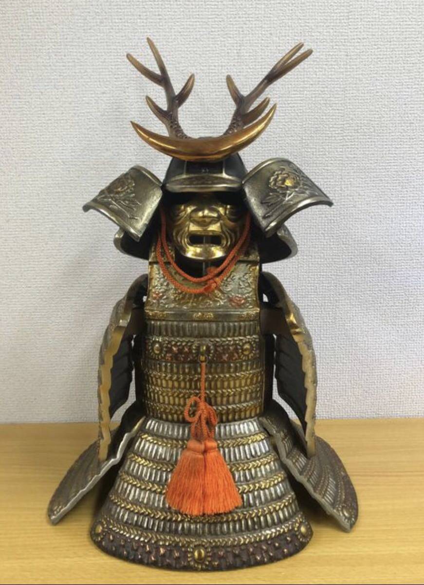 侍置物 鋳鉄 在銘刻印あり 高47cm 重さ8-10kgぐらい 兜飾り 端午の節句