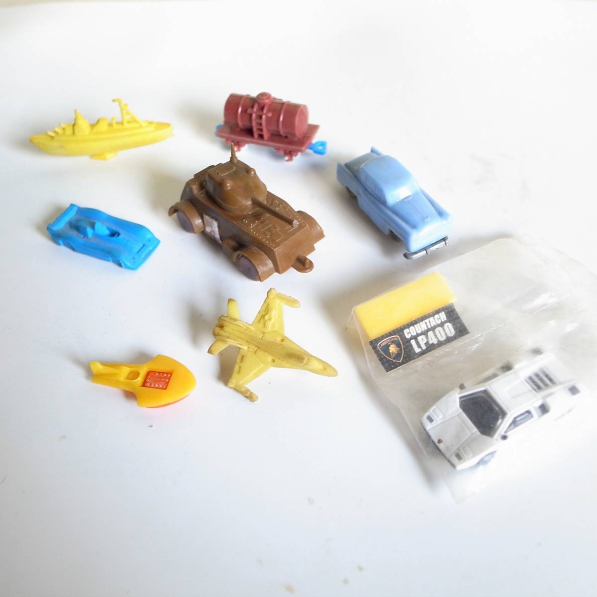 昭和レトロ おもちゃ マーブルチョコのおまけ ランボルギーニ クラウン 戦艦 戦車 飛行機 乗り物 まとめて8点 の落札情報詳細 ヤフオク落札価格情報 オークフリー スマートフォン版