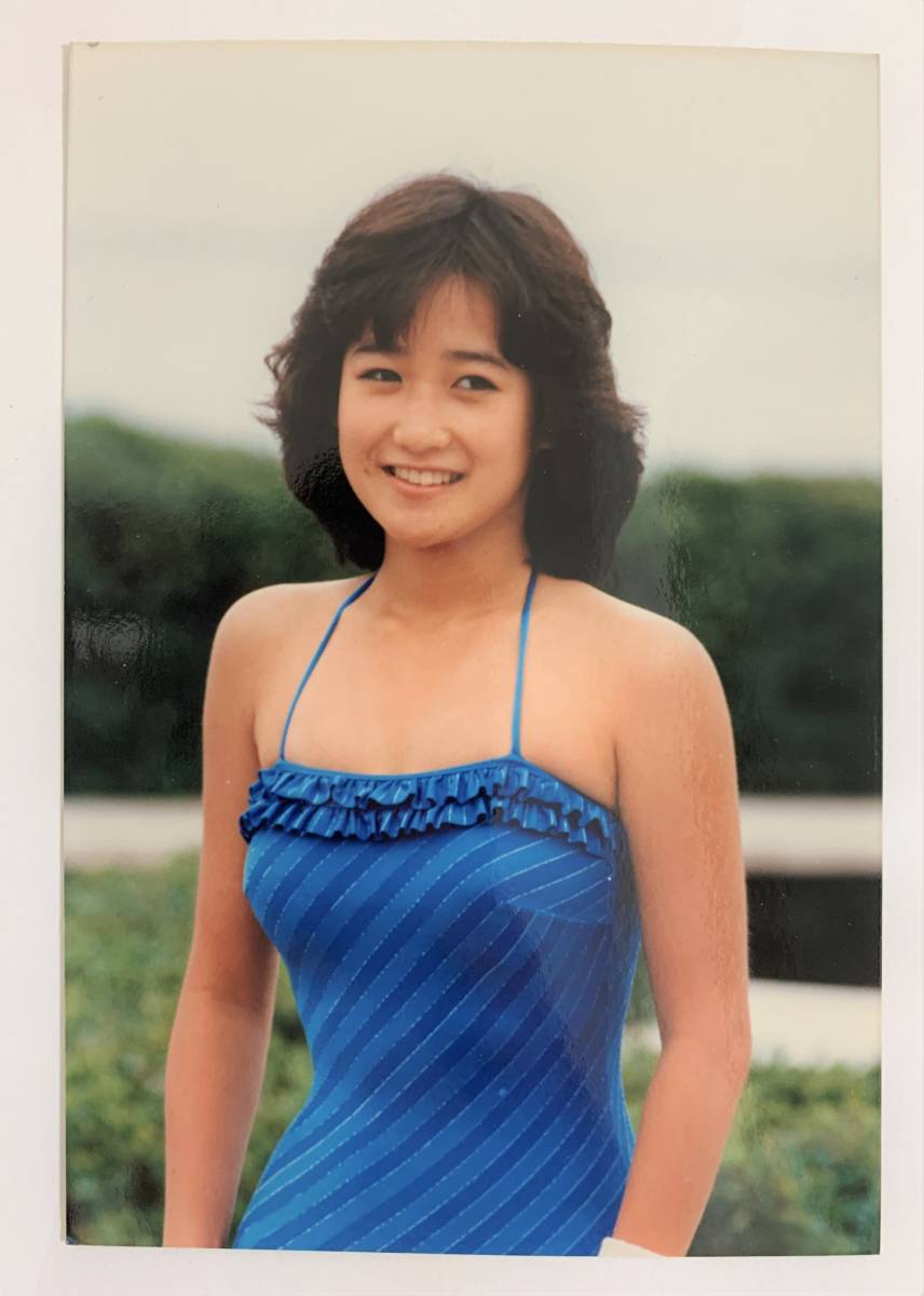 岡田有希子 懐かしい写真 水着 移動 私服 衣装 4枚 当時物 の落札情報詳細 ヤフオク落札価格情報 オークフリー スマートフォン版