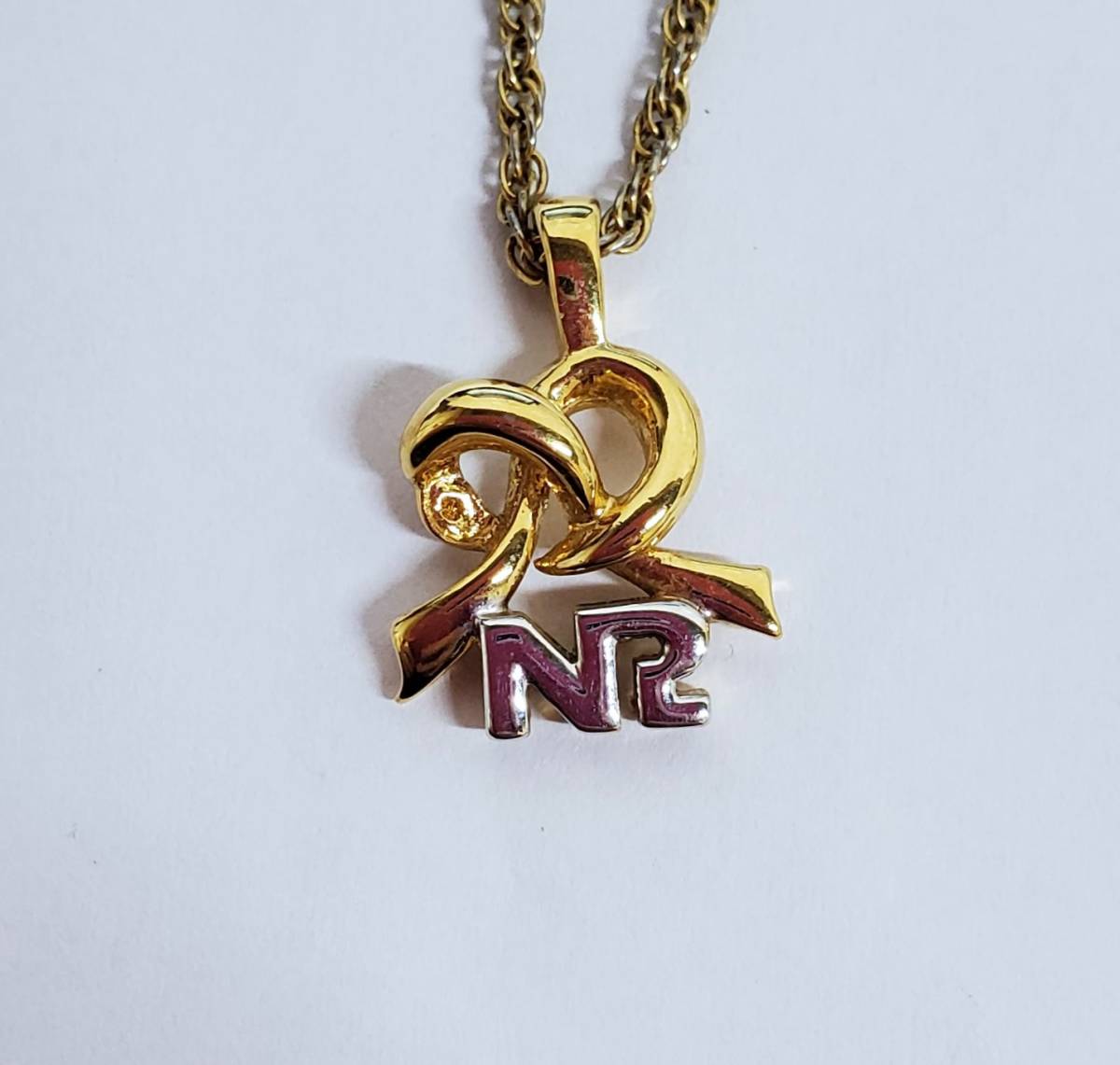 47 Nina Ricci ニナリッチ ネックレス ロゴ ハート リボン ゴールド シルバー アクセサリー の落札情報詳細 ヤフオク落札価格情報 オークフリー スマートフォン版 47 Nina Ricci ニナリッチ ネックレス ロゴ ハート リボン ゴールド シルバー アクセサリー の落札情報詳細 ヤフオク落札価格情報 オークフリー スマートフォン版