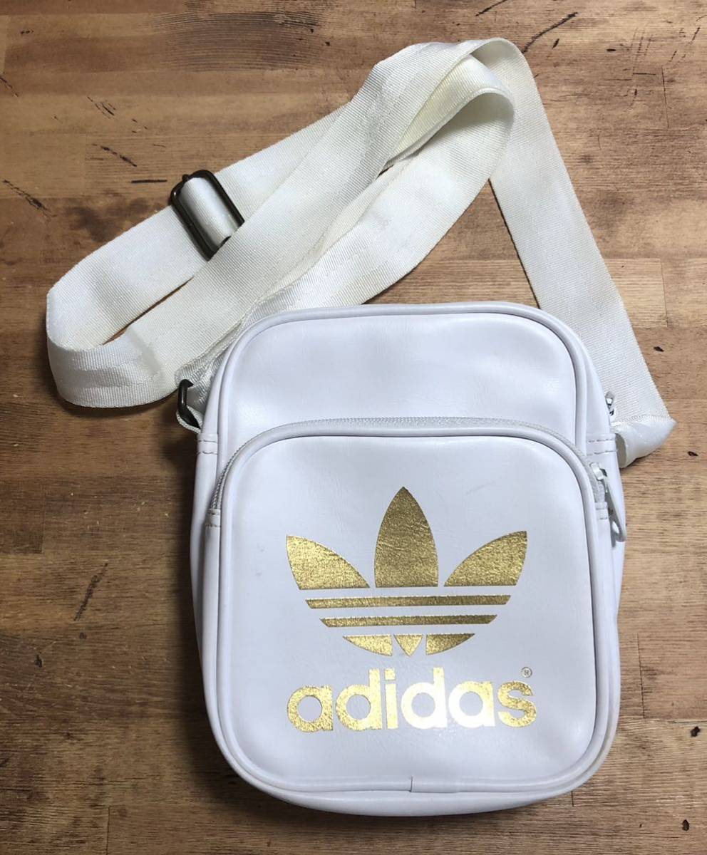 Adidas ショルダーバッグの最近30日の オークション落札価格一覧 オークフリー スマートフォン版
