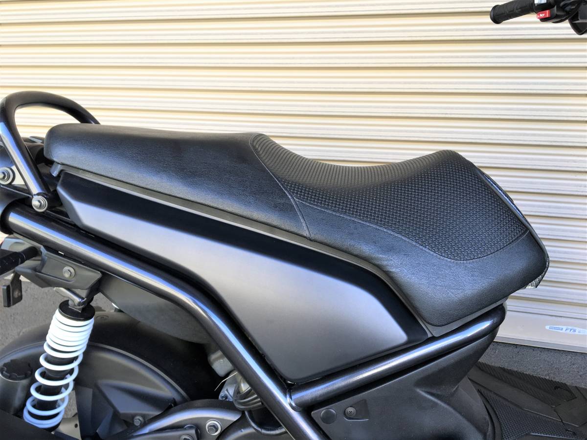 ヤマハ　縦目　bw's125 ローダウンシート bw's125 縦目 シート BW'S125 ローダウンシート DCR製？（縦目 2灯 BWS