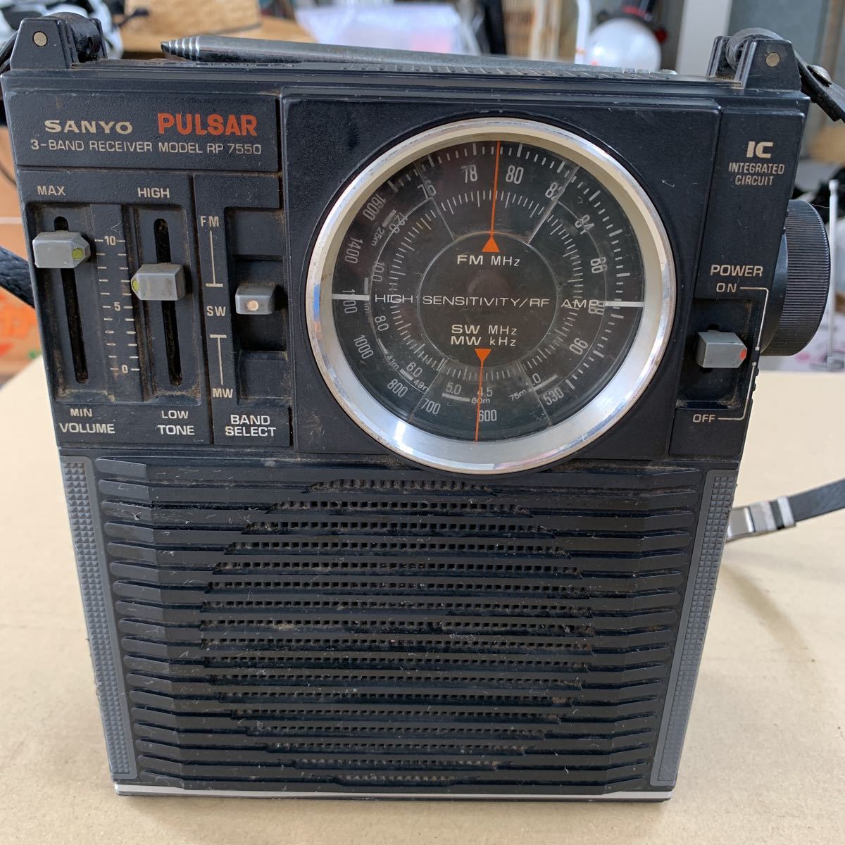 ラジオ・コンポ Sanyo Pulsar model RP 7550 ラジオ・コンポ Sanyo