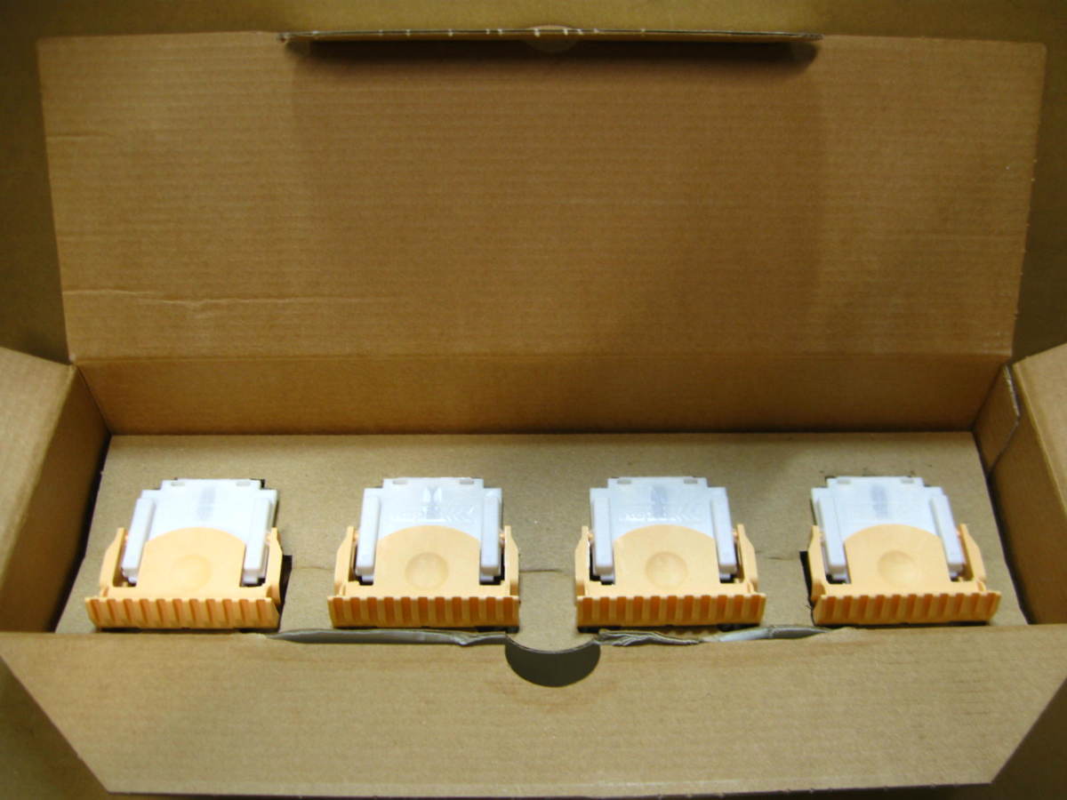 未使用】▽FUJI XEROX CWAA0501 ホチキス針中とじ用 タイプXC 5000本 