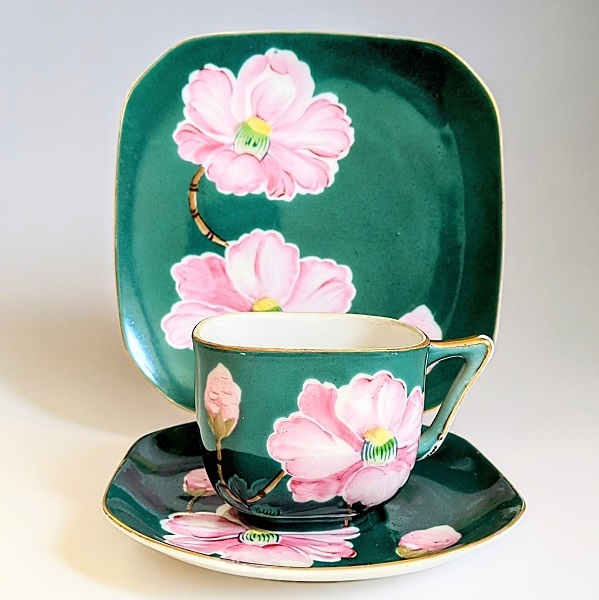 【目立った傷や汚れなし】オールドニッポン オキュパイドジャパン 金彩蓬地牡丹図紋 キャビネットトリオ カップ＆ソーサーの落札情報詳細