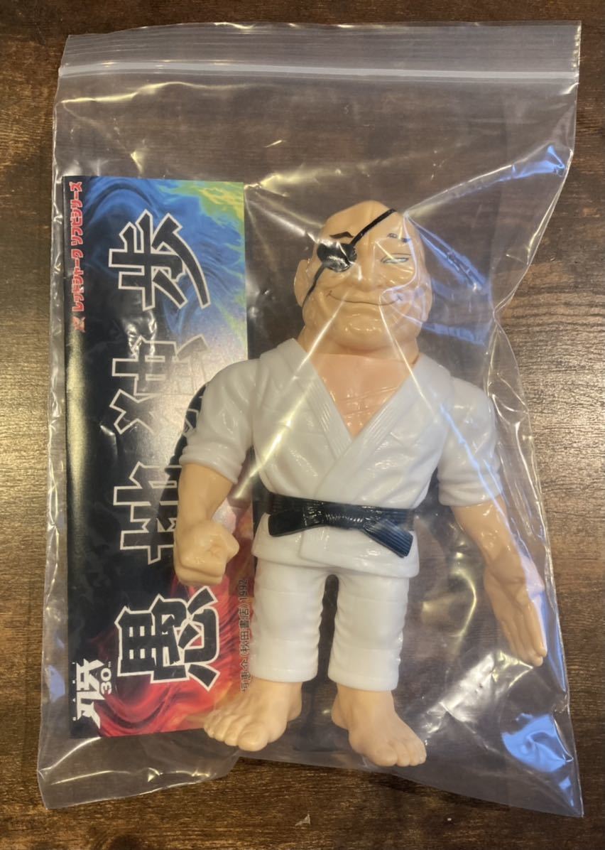 キラ ステッカー 付 愚地独歩 ソフビ レッドシャーク 刃牙 red shark