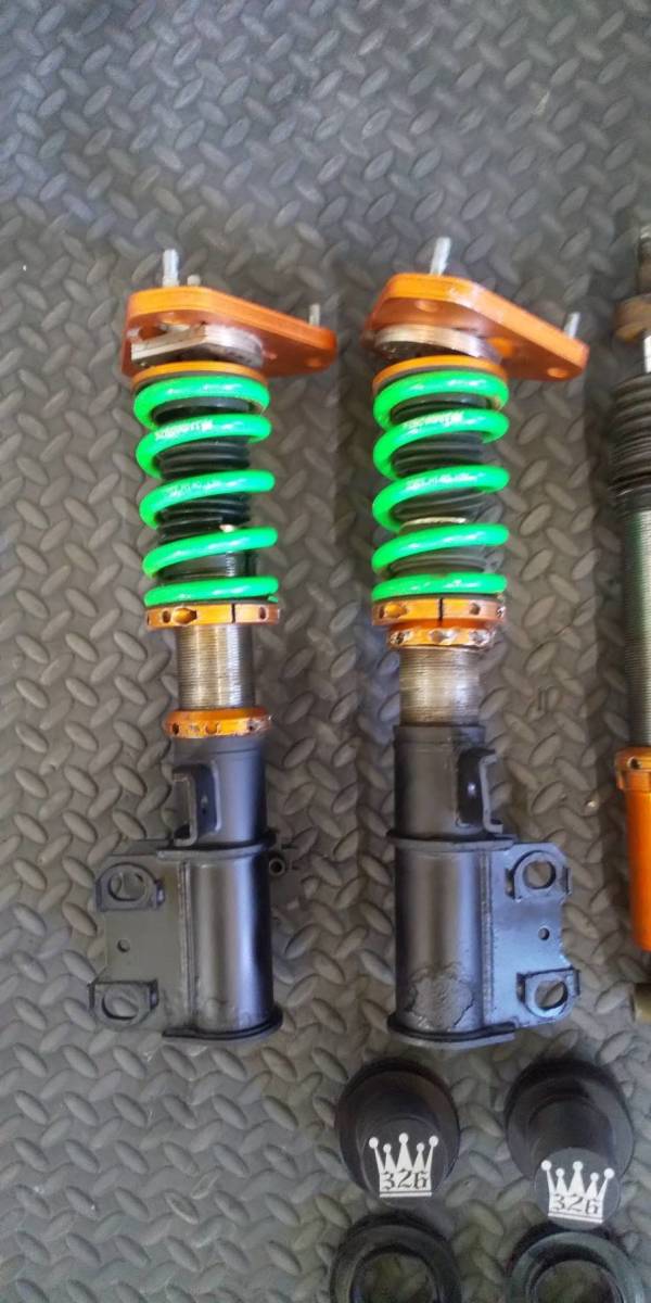 30プリウス 車高調　326パワー チャクリキダンパー 30プリウス 車高調326power チャクリキダンパー 30プリウス 326パワー