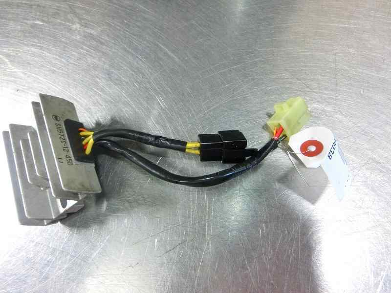 リプロ新品 CB400F レギュレーター レクチファイヤー MFバッテリー