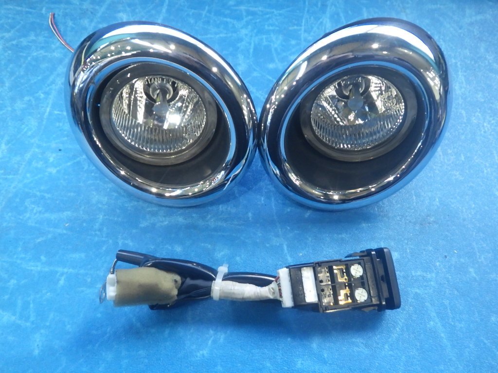 傷や汚れあり】中古 ダイハツ ミライース LA300S 純正 フォグランプ
