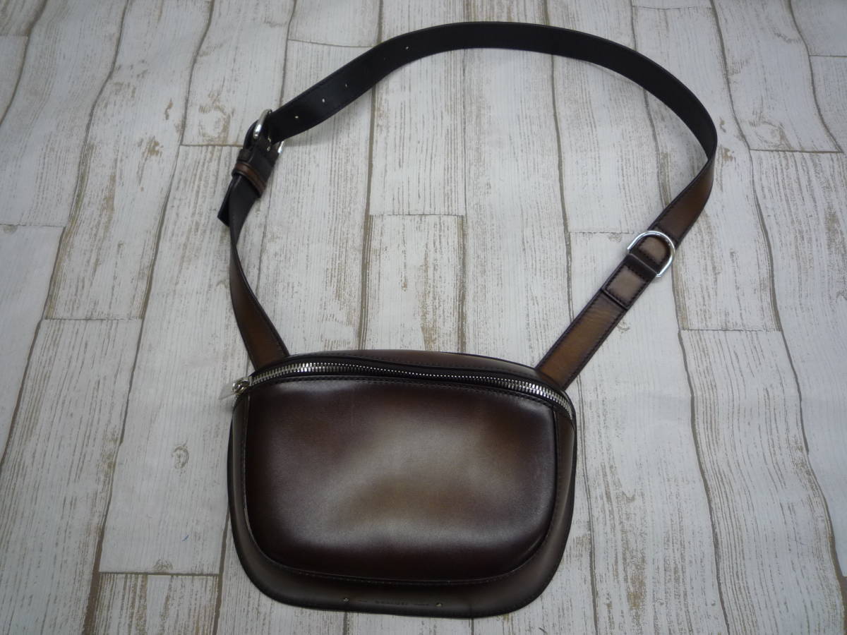 ベルルッティ アイル メッセンジャーバッグ ブラック （2/25 最大5万円  