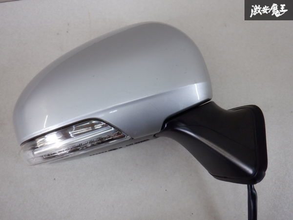 美品 プリウス30 後期 トヨタ純正 ドアミラー 左 7ピン 騒々しい  