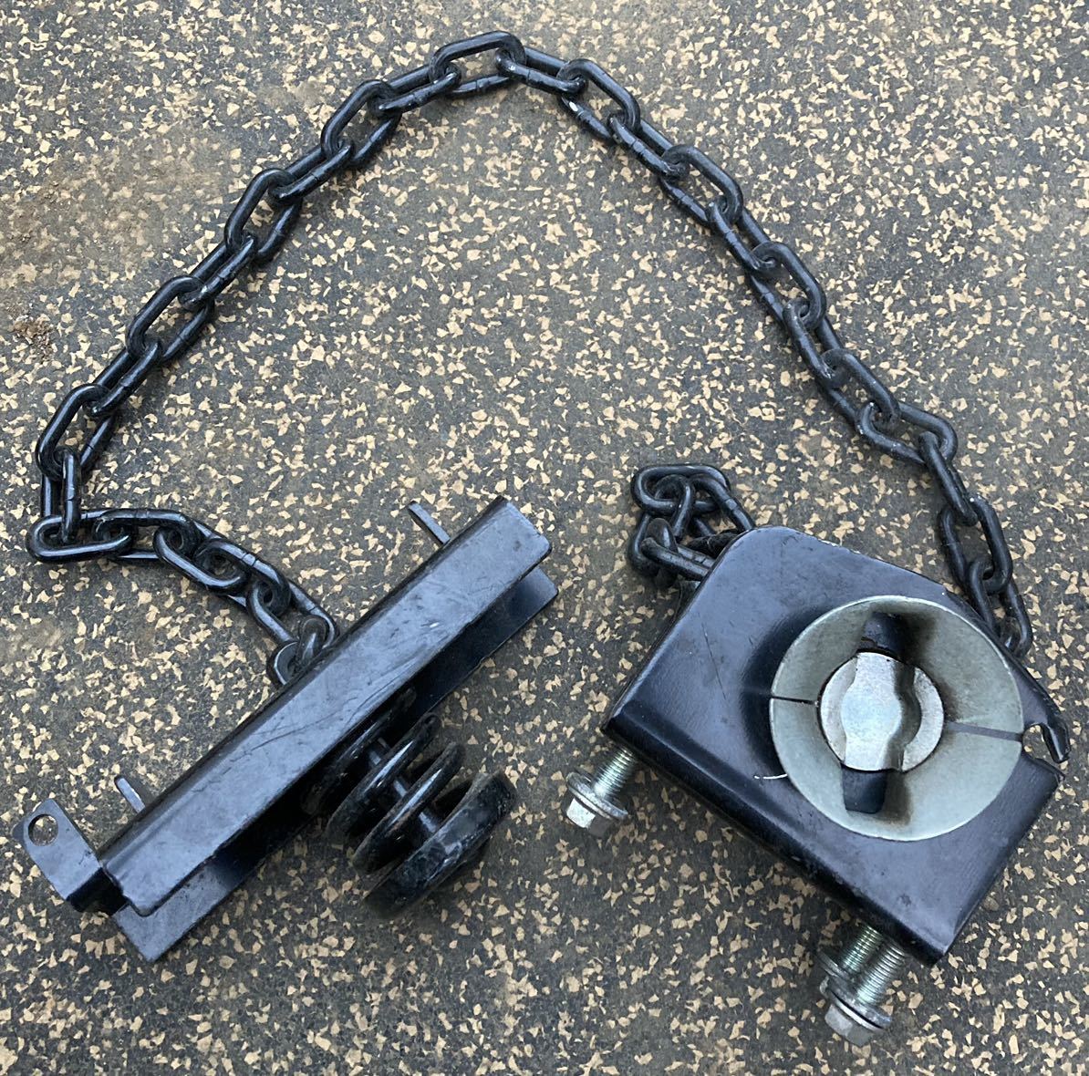 【目立った傷や汚れなし】TOYOTA タンドラ 2014 / スペアタイヤ ハンガー キャリア ウインチ リフト チェーンの落札情報詳細