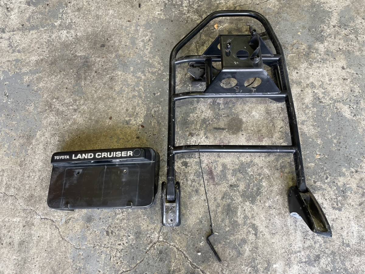 【傷や汚れあり】ランクル80 背面タイヤブラケット ナンバー灯 中古 FZJ80 HDJ81 ランドクルーザー80 背面タイヤ スペアタイヤの