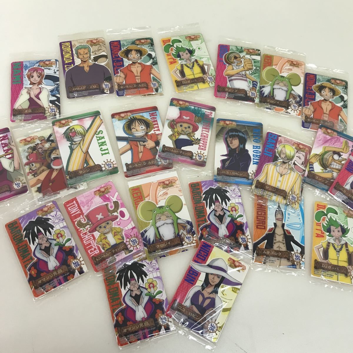 ワンピースアイスカード オマツリ男爵と秘密の島 ロビン セット