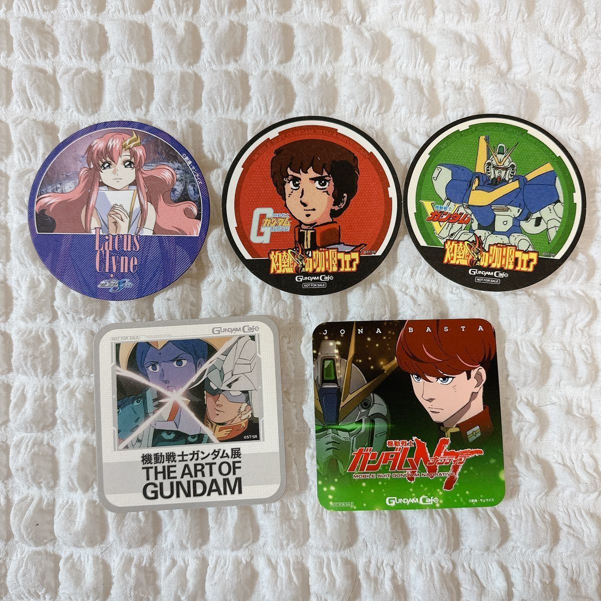 ガンダム ガルマ 缶バッジ クリスマス