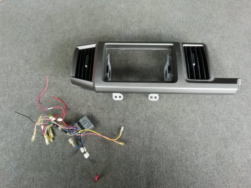 □ホンダ ステップワゴンスパーダ純正2DINオーディオパネル□77250-SZW