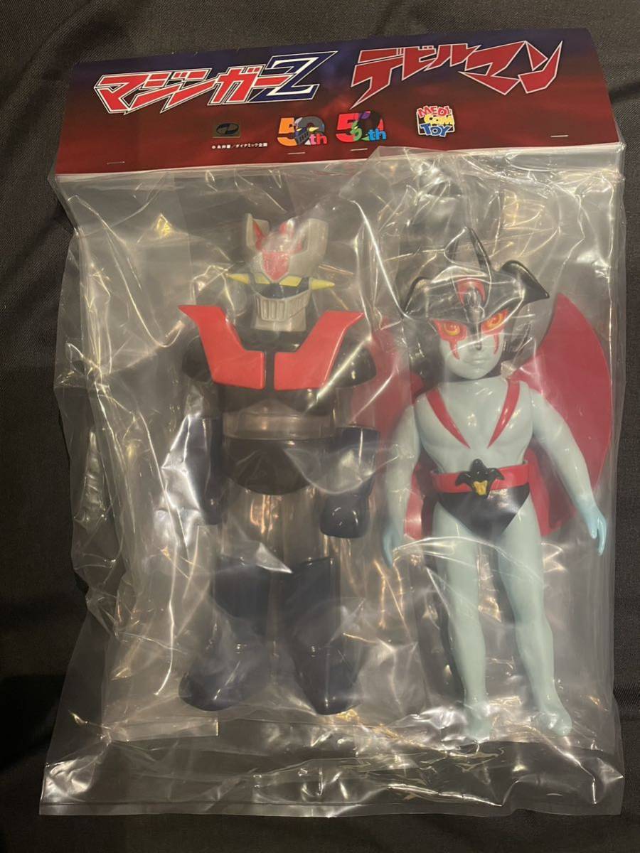 メディコム・トイ 怪獣大決戦シリーズ ドロボン MAT 1期 メディコムトイ 怪獣大決戦シリーズ ドロボン MAT 1期 MATソフビ