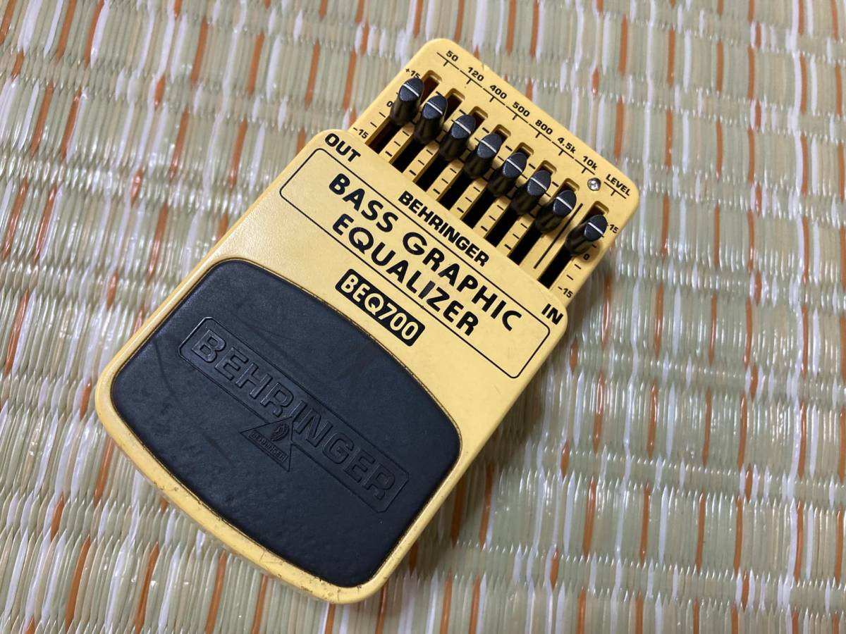 【やや傷や汚れあり】BEHRINGER BASS GRAPHIC EQUALIZER BEQ700 ベース グラフィックイコライザー 動作OK
