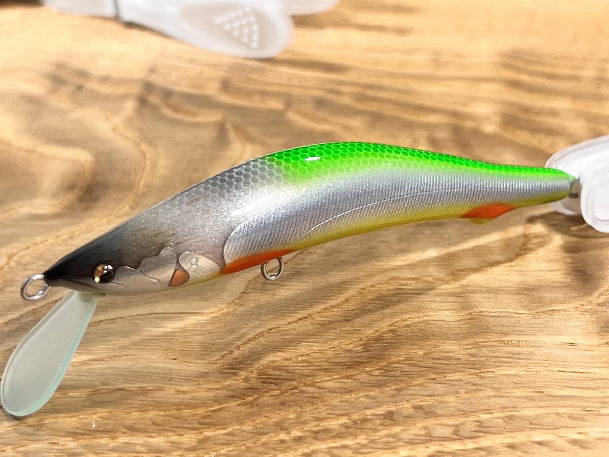 ミドルルアーワレット 本革レザー 手染めアンティークレッド