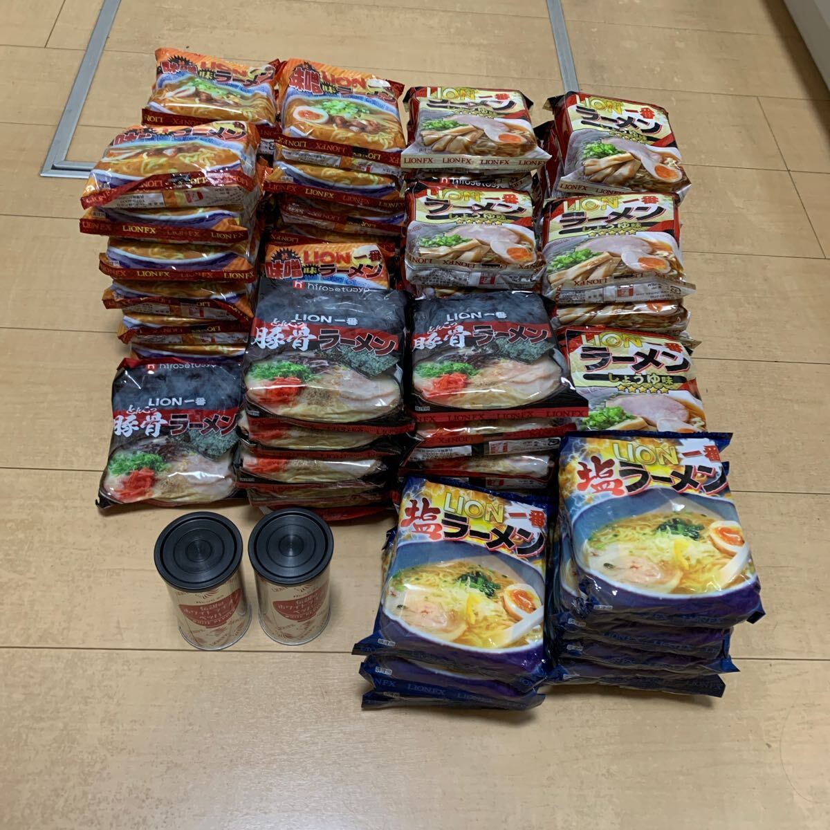New　九州仕立て 即席ラーメン とんこつ味 液体スープ付きコクのあるスープ絶品 New 九州仕立て 即席ラーメン とんこつ味 液体スープ付き コクの