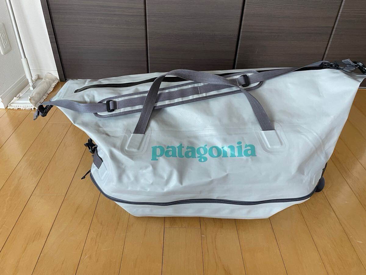 パタゴニア　ストームフロント・ウェット　ドライ・ダッフル　ブラック （防水使用） パタゴニア】しっかり入り、出し入れも便利。ドライ・ダッフルが