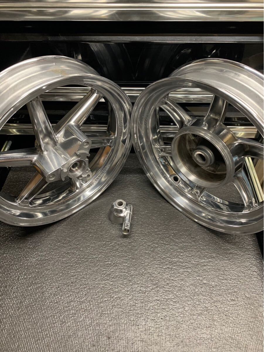 ゼファー1100純正ホイールメッキ前後セット ゼファー1100純正ホイールメッキ前後セット