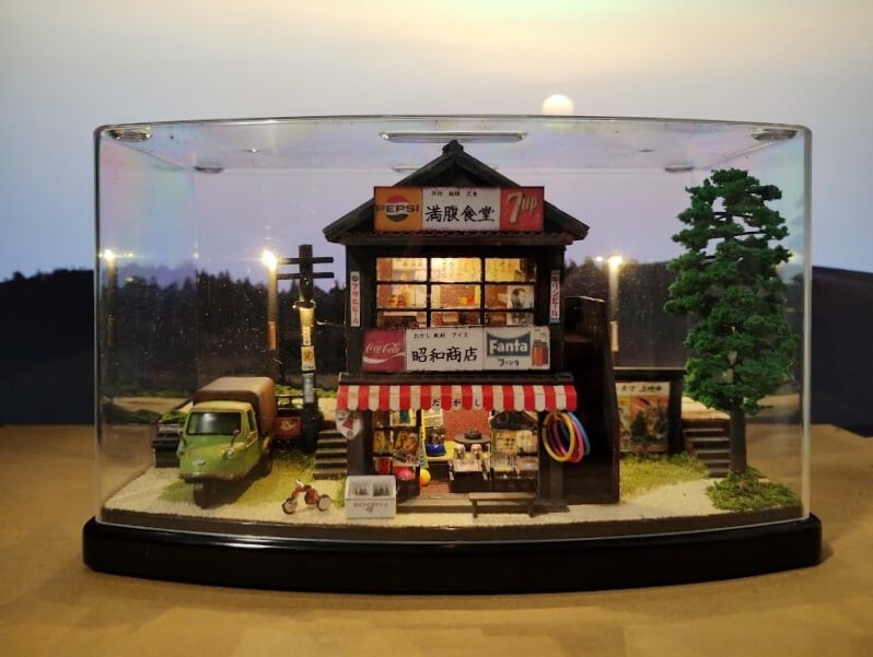 1/150・雪の金閣寺・ジオラマ・完成品・ＬＥＤライトアップ・アクリルケース付 1/150・雪の金閣寺・ジオラマ・完成品・LEDライトアップ