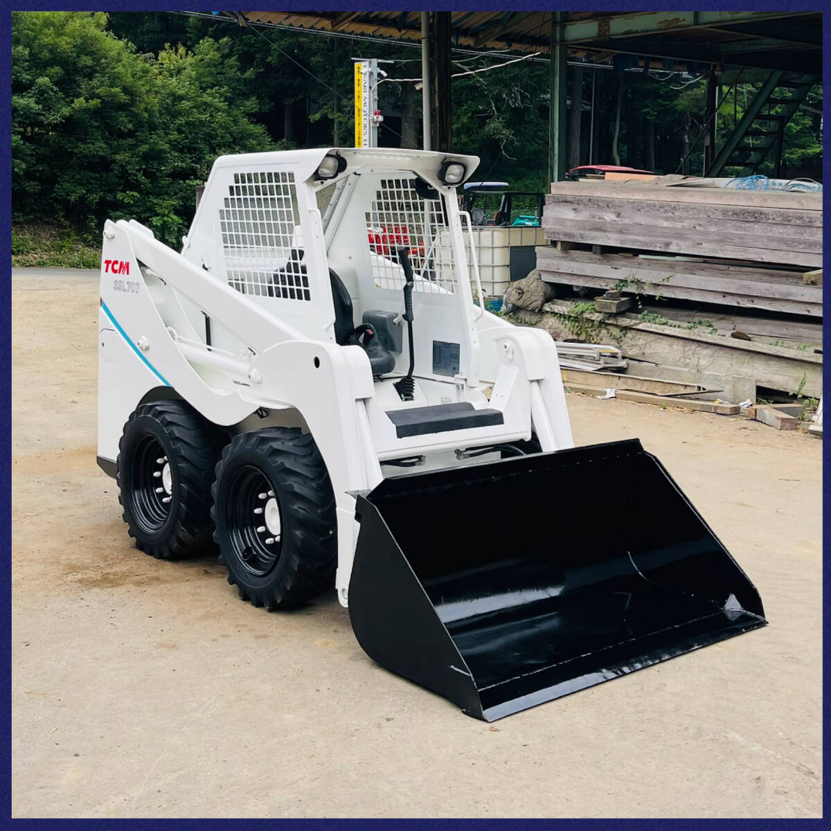 長崎発 ユニキャリア(株) TCM 705 ボブキャット スキッドステア