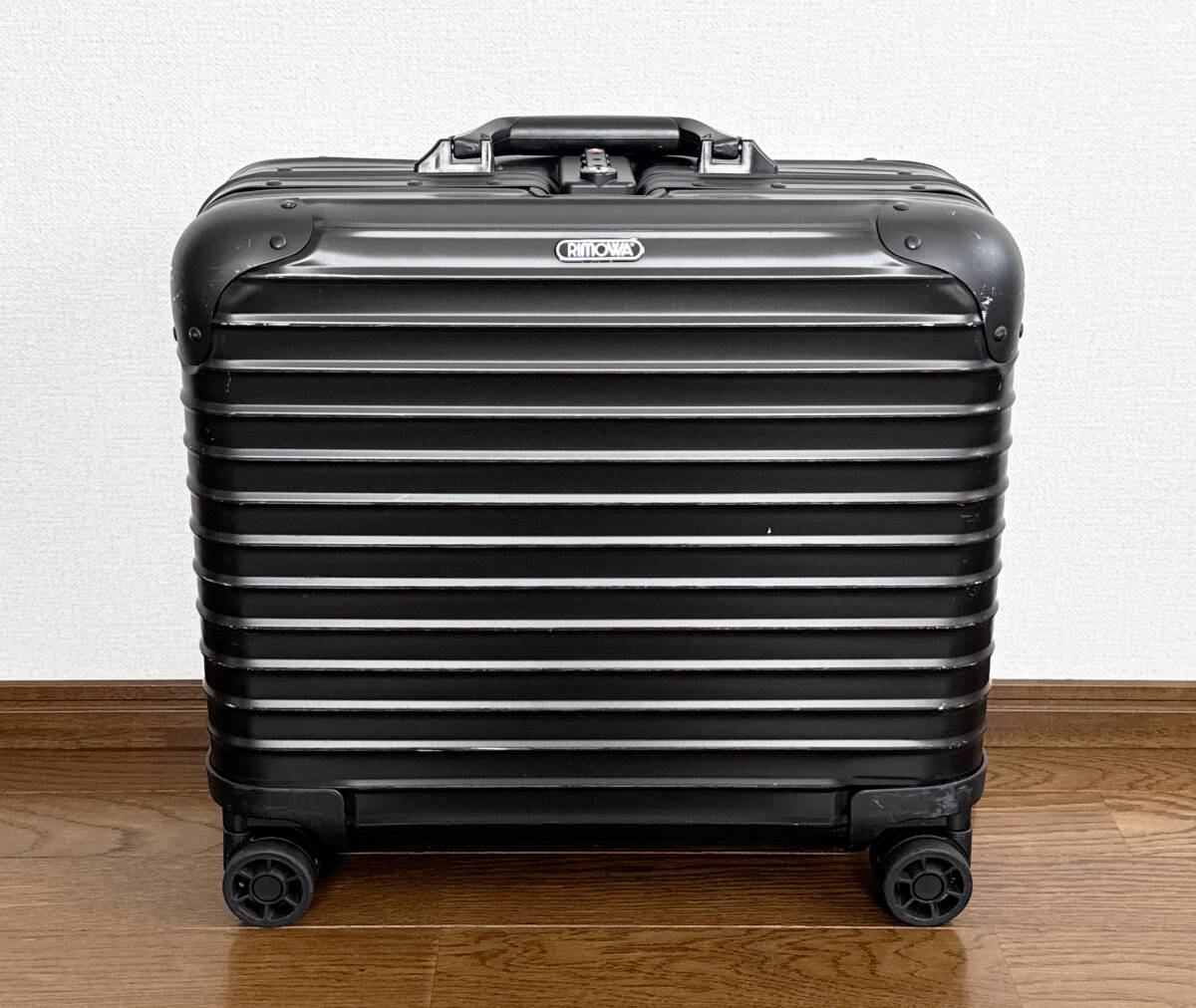 中古】売り切り☆リモワ トパーズ ステルス RIMOWA TOPAS STEALTH TSA