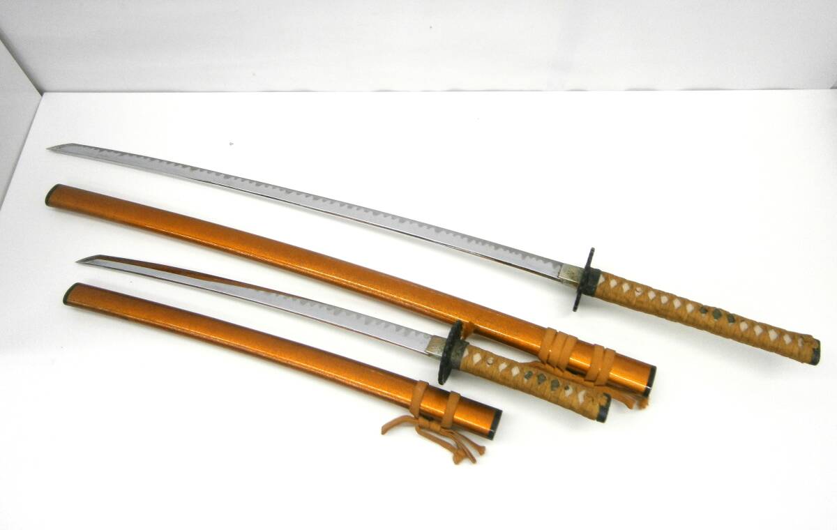 T043 模造刀2本/床の間飾り/武具/アンティーク/仮装/侍/コスプレ/日本