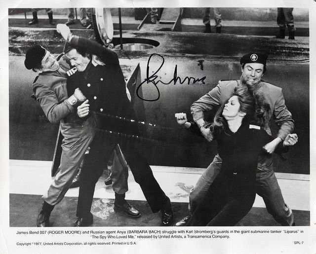 バーバラ・バック ロジャー・ムーア☆直筆サイン入り写真☆007 私を愛