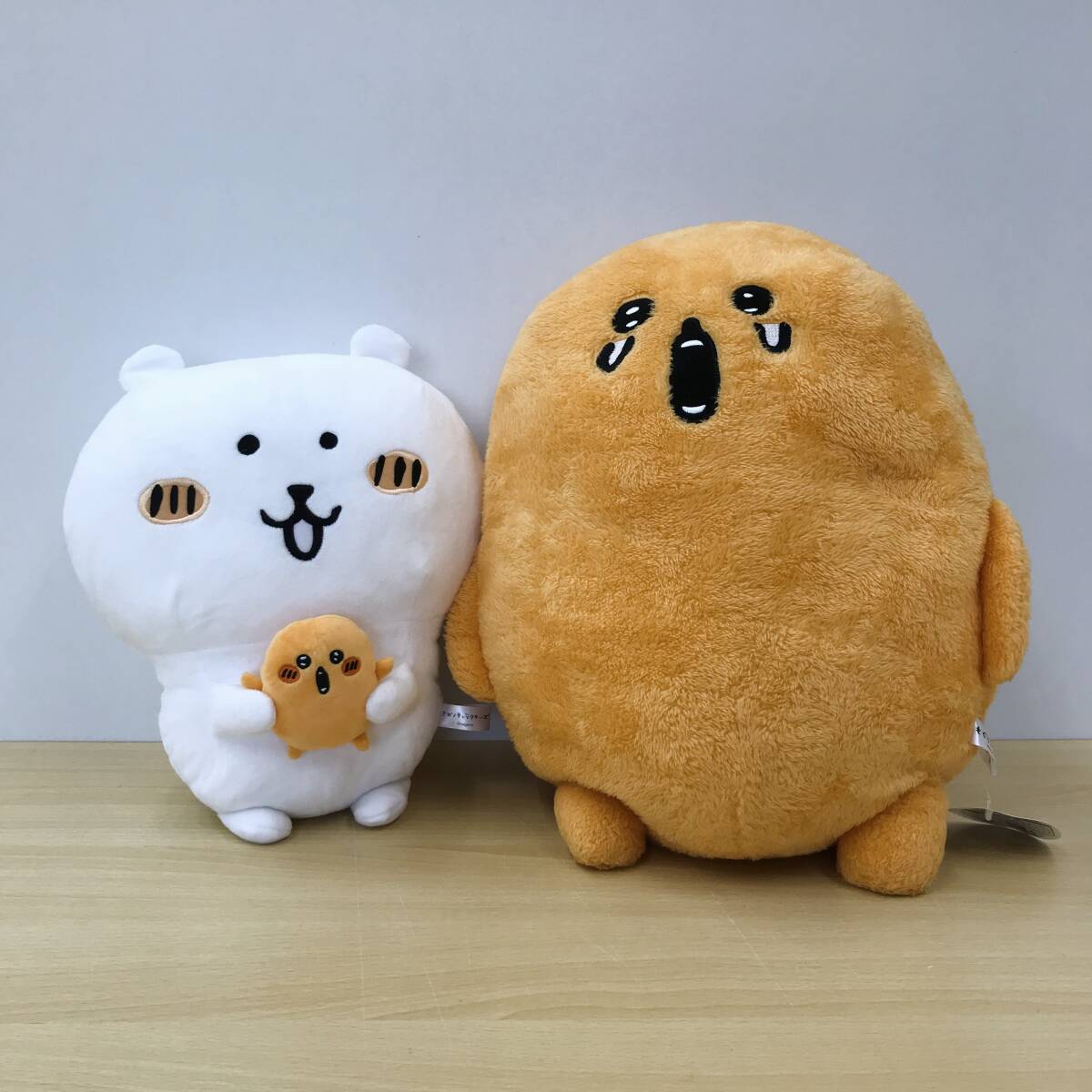 新品】自分ツッコミくま☆だるまぬいぐるみ 紅白セット くま＆パグさん