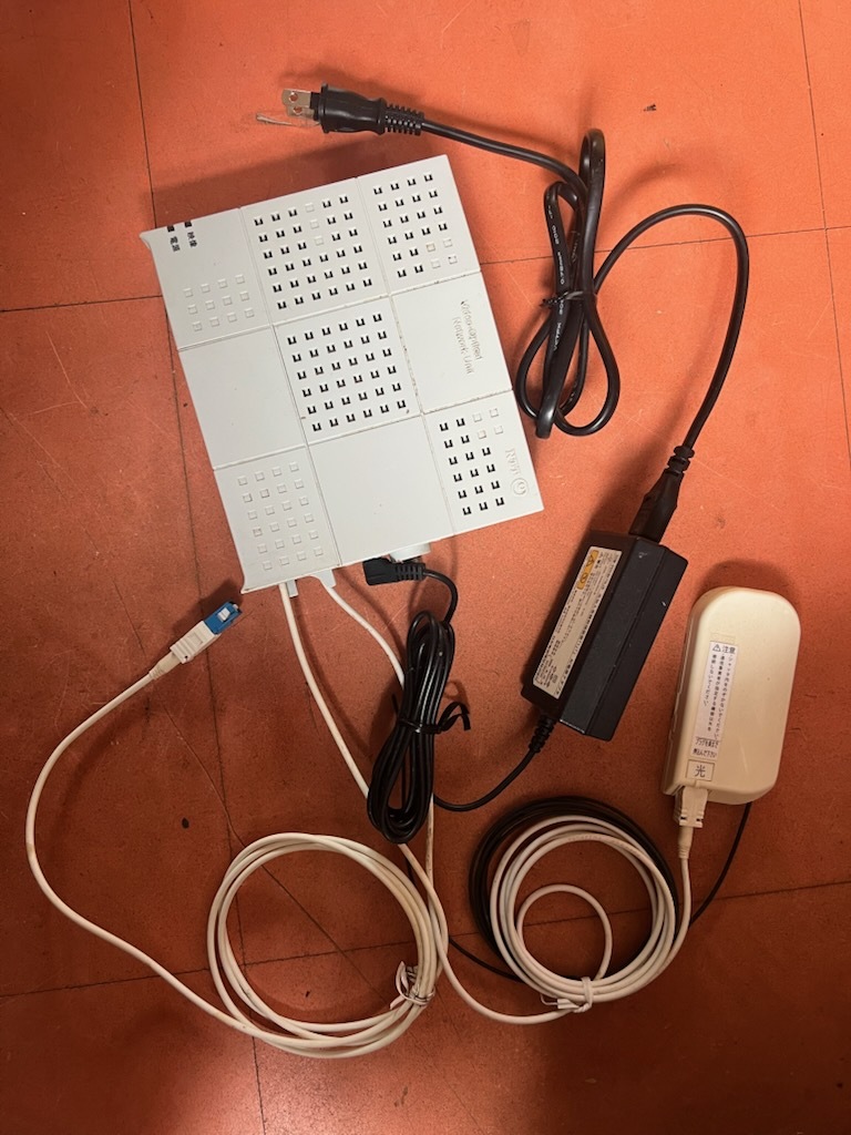 美品 SCM-PDS V-ONU 光加入者終端装置 フレッツ・テレビ NTT フレッツ