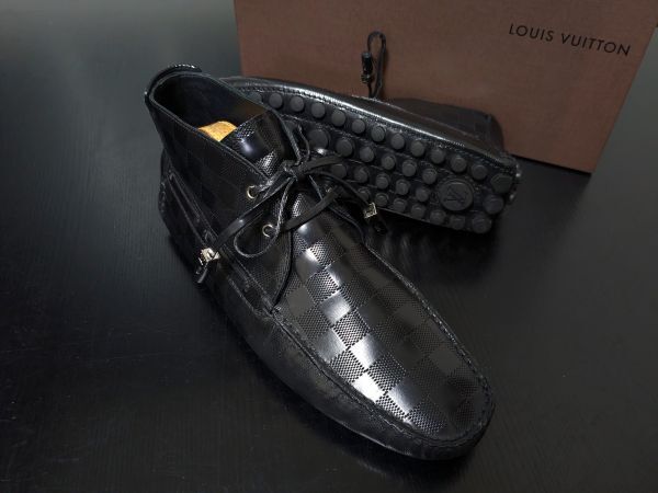 美品】LOUIS VUITTON ルイ ヴィトン “LV イニシャル” モンテカルロ