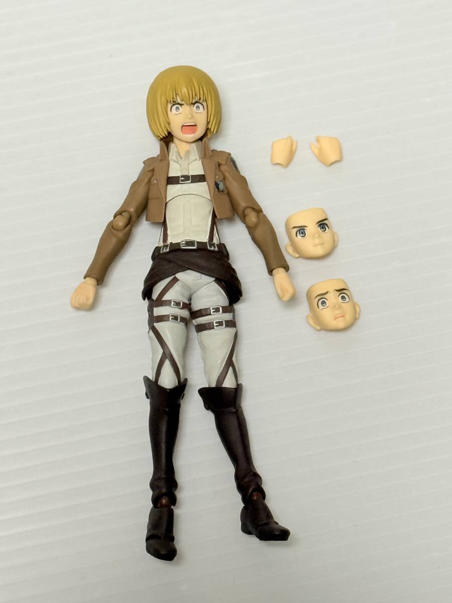 ☆進撃の巨人 アルミン・アルレルト ラバーストラップ アクリル 