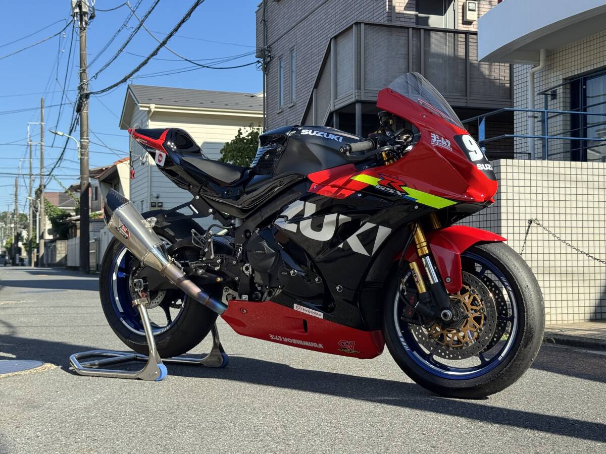 売り切り GSX-R1000 K7 レーサー レース車両。