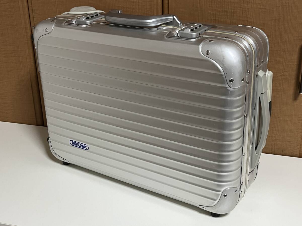 ☆レア 希少 RIMOWA TOPAS リモワ トパーズ 台湾限定 920.90.05.2の