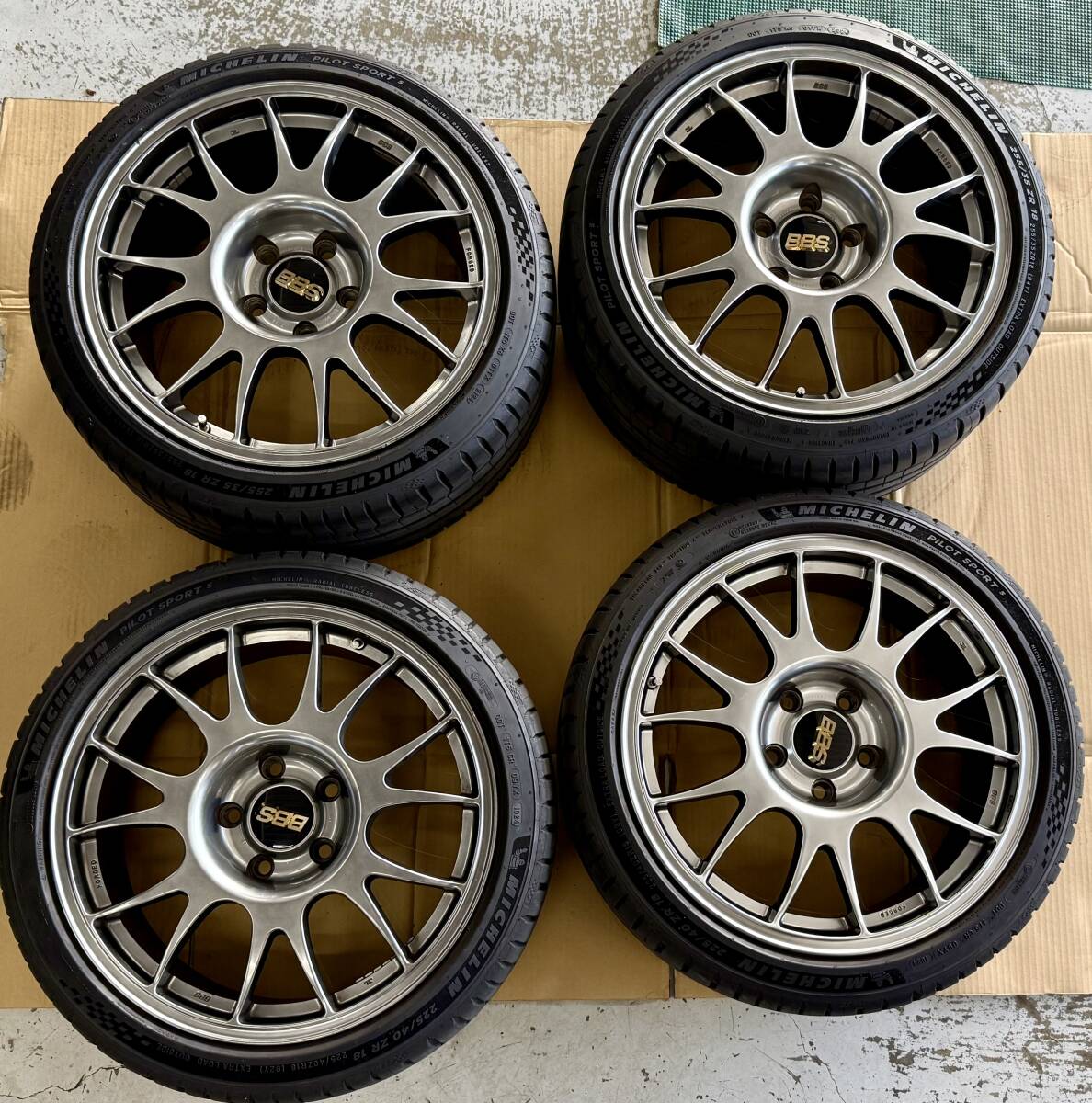 【美品】ジオミックGIOMIC BMWミニクーパー鍛造ホイール　ミシュランPS4 中古】GIOMIC EX01-R 鍛造ホイール ミシュランパイロットスポーツ3
