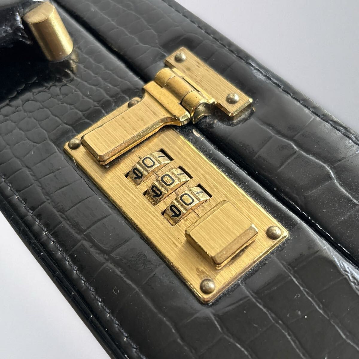 BALLY☆アタッシュケース型クロコ型押し名刺入れカードケースわに皮