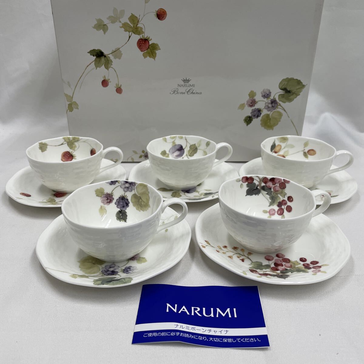 新品】□NARUMI ナルミ□里花暦 5柄入り ボールセット 5個入 ミニ丼 