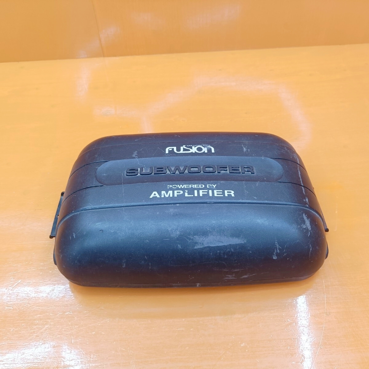 中古品】Fusion(フュージョン) FSN-SX20FL 車載用アンプ内蔵LED付サブ