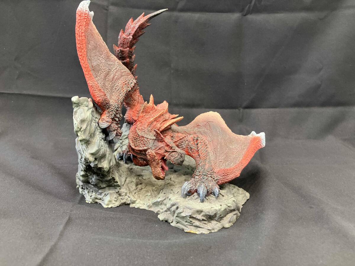 モンスターハンター スタンダードモデルplus 金雷公ジンオウガ 荒鉤爪