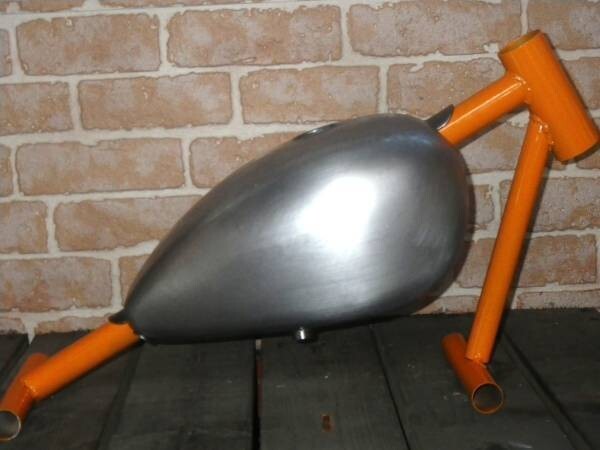 スポーツスター キングタンク 純正 オプション? ビッグタンク