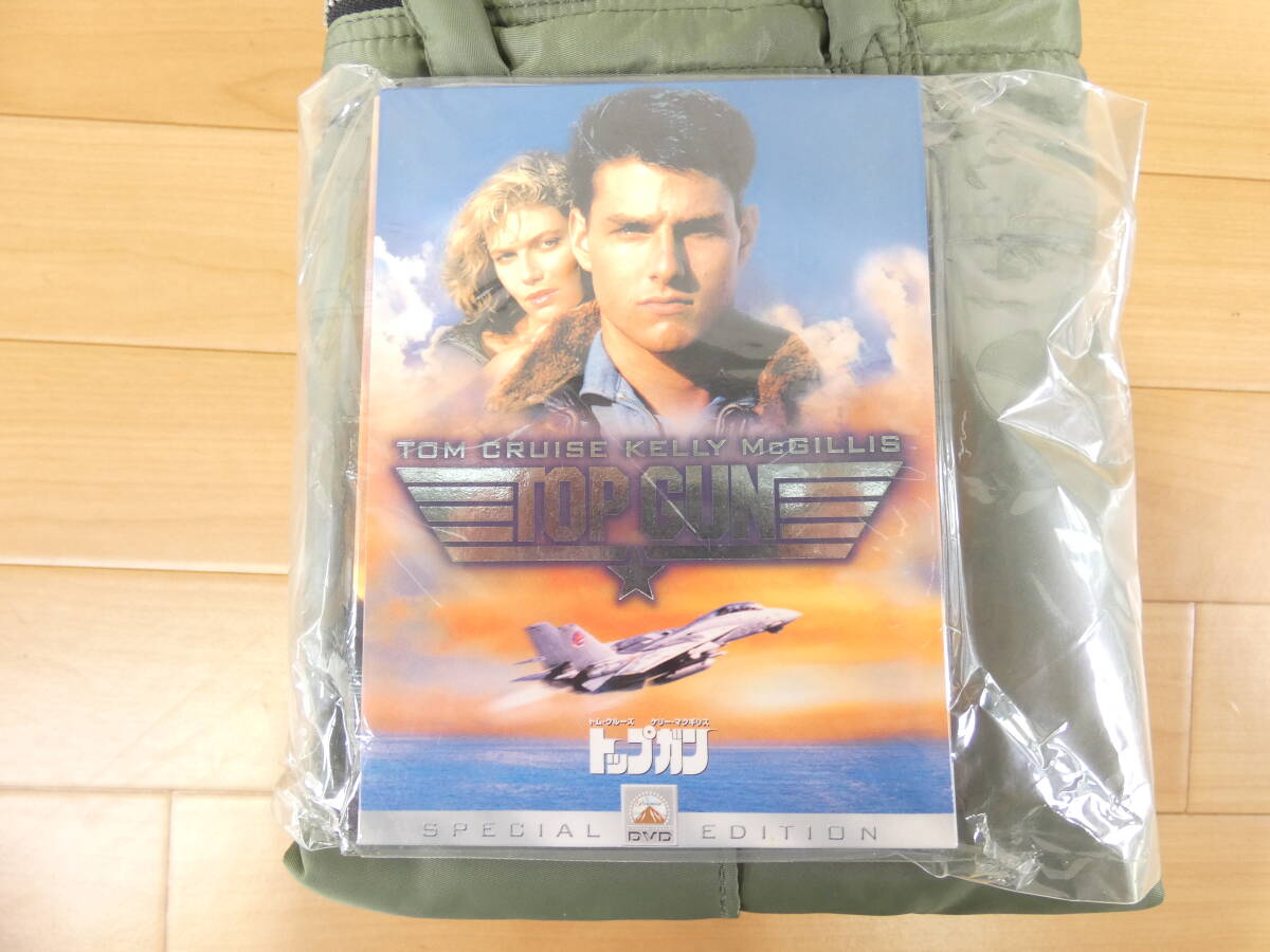 トム・クルーズ＆ケリー・マクギリス直筆サイン付き写真 証明書COA付き