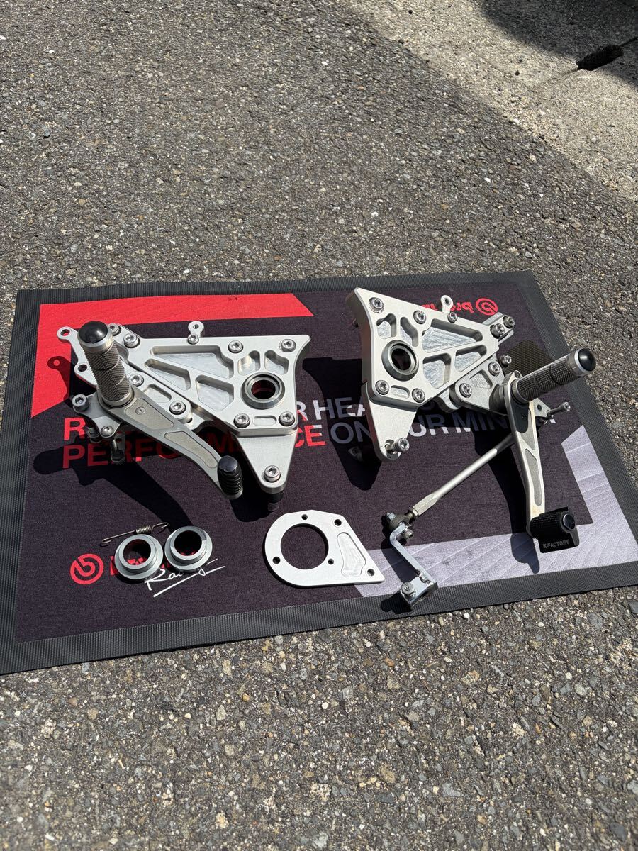 ホーネット250 MC31 WR'S ダブルアールズ アルミ バトルステップ