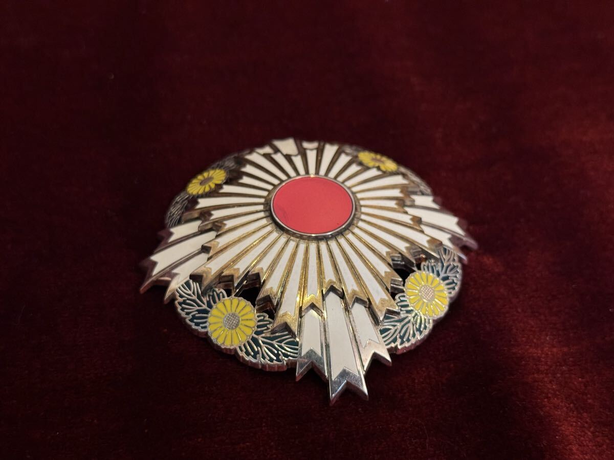 新品】大勲位菊花大綬章 正章 副章 綬帯 博物館級別密複製品の落札情報