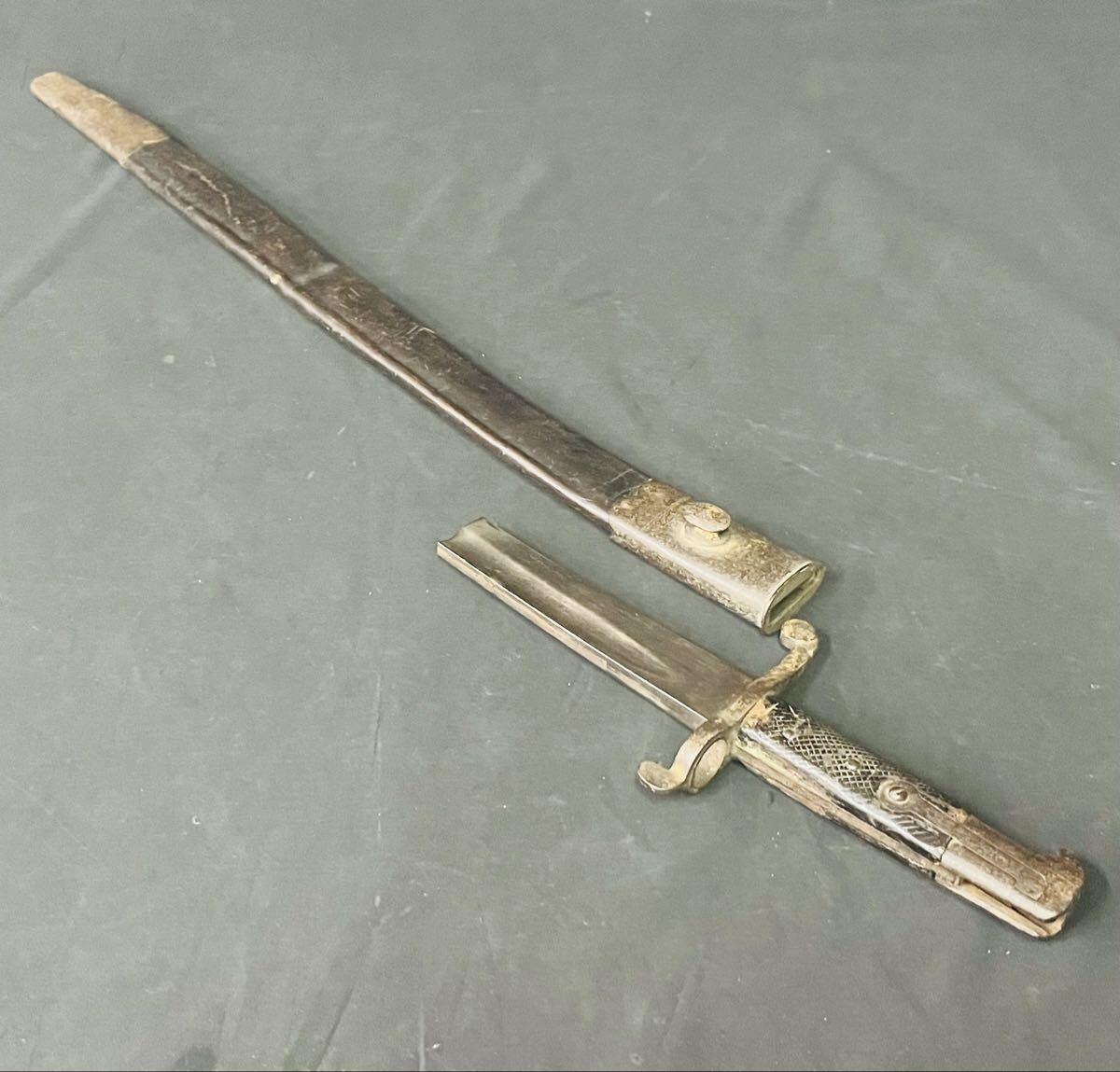 超希少◇明治最初期陸軍正式採用型 菊の御紋章 ヤタガン式 銃剣◇(検